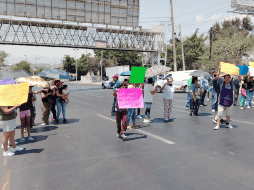 Agentes de la Policía Vial determinaron cerrar por completo el paso vehicular desde la zona de El Álamo. X/@JaliscoVial