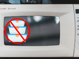 Una de las mejores opciones para calentar comida es el microondas. UNSPLASH/  E. Mclean