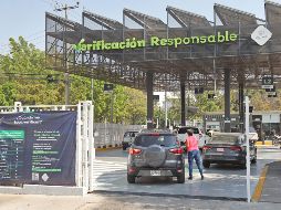 Como parte de su estrategia para mejorar la calidad del aire y proteger la salud de sus habitantes, el gobierno estatal mantiene en marcha el programa de Verificación Vehicular, medida que busca reducir las emisiones contaminantes y fomentar una movilidad más responsable. EL INFORMADOR / ARCHIVO