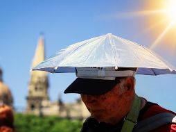 Las personas mayores de 60 años, los niños y niñas menores de seis años, así como mujeres embarazadas, o con comorbilidades, son las más vulnerables. ESPECIAL / EL INFORMADOR y NTX