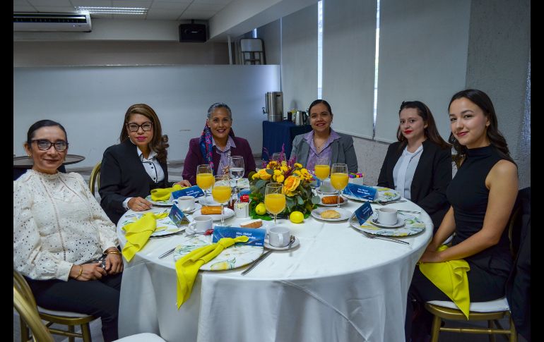 La  UNIVA entregó los Premios y Reconocimientos Calmecac 2024