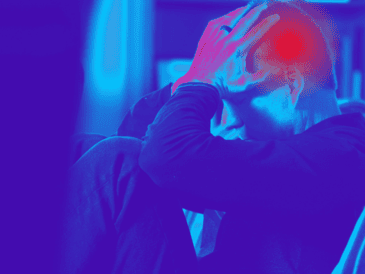 El dolor de cabeza en racimos es más frecuente en hombres y se presenta por la noche. ESPECIAL / CANVA