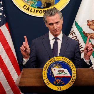 Gobierno de California pausará atención médica a migrantes de bajos ingresos