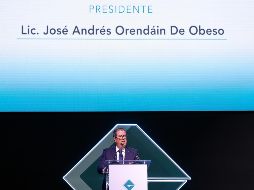 Orendáin de Obeso agradeció el trabajo realizado por el presidente saliente Luis Salazar Ramírez. EL INFORMADOR/ H. Figueroa.