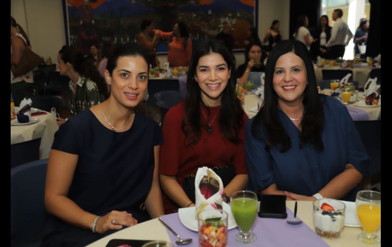 Lorena Armendáriz, Verónica Enz y Lourdes Llamas. GENTE BIEN JALISCO / C. Jimeno