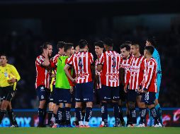 Chivas sigue buscando al director técnico ideal que tome las riendas del equipo de cara al Apertura 2025. IMAGO7