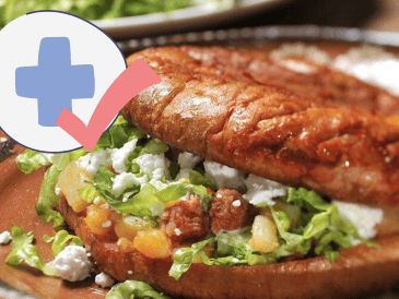 El pambazo no figura entre los platillos más saludables de México, con ajustes en su preparación y consumo moderado puede disfrutarse sin comprometer el bienestar. SUN /  ARCHIVO