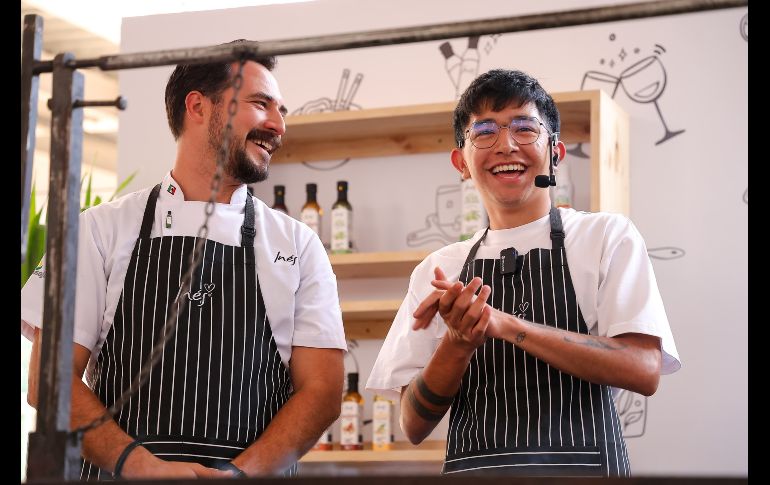 A lo largo de casi una hora y media, el Chef en proceso puso la muestra de cómo cocinar perfectamente una aguja norteña, un corte exquisito que fue acompañado por papas al grill y ensalada característica del chef. EL INFORMADOR / H. Figueroa