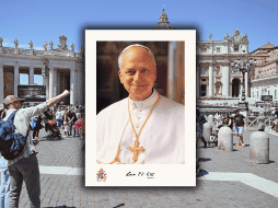 La cruz del Papa León XIV fue un obsequio de la Curia General Agustiana cuando Prevost fue nombrado cardenal. EFE / Derek / Vaticano