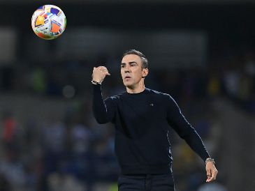 El uruguayo Vicente Sánchez puede convertirse en el primer técnico de La Máquina en vencer a las Águilas dentro de la Liguilla en el presente siglo. IMAGO7