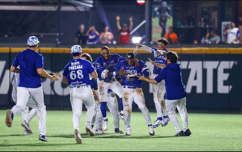 Un rally de tres carreras en la novena entrada valió para que Jalisco se quedara con la victoria. CORTESÍA/ CHARROS DE JALISCO.