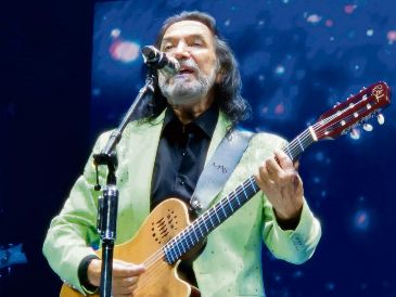 Marco Antonio Solís llenó la noche de romanticismo con sus melodías. EL INFORMADOR/F. Salcedo