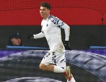 Este domingo, el lateral mexicano apareció y marcó un gol en la victoria por goleada de su club ante el Randers. EFE / ARCHIVO