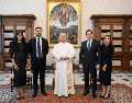 La delegación de JD Vance era la primera en una serie de reuniones privadas programadas por el Papa León XIV con personas que acudieron a Roma para su primera misa como pontífice. EFE / ESPECIAL, Vatican News