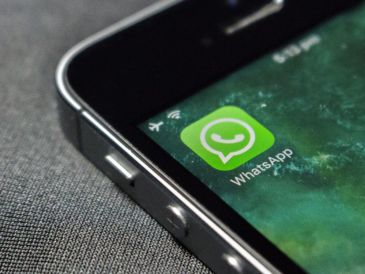 WhatsApp ahora permite personalizar tus chats sin necesidad de una app externa. Canva/ESPECIAL