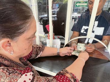 Las remesas enviadas desde Estados Unidos representan una fuente clave de ingreso para millones de familias en México. EL INFORMADOR