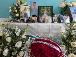 Fotografía de un altar dedicado a la cadete de la Heroica Escuela Naval de Veracruz, América Yamilet Sánchez, fallecida en el accidente del Buque Escuela Cuauhtémoc. SUN/M. Victoria