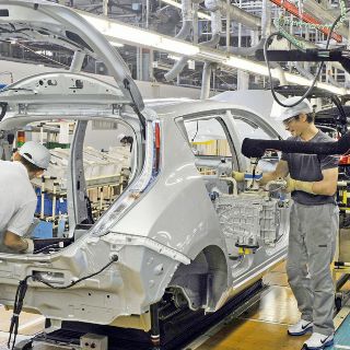 EU aplica descuentos arancelarios en autopartes y autos mexicanos