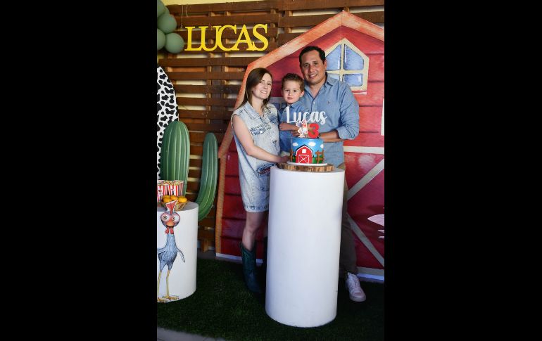 Marisa Rodríguez, Lucas Palafox e Israel Palafox. GENTE BIEN JALISCO / M. Rached