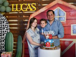 Marisa Rodríguez, Lucas Palafox e Israel Palafox. GENTE BIEN JALISCO / M. Rached