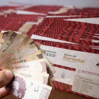 Pensión Bienestar: Banco que NO cobra comisión por retirar dinero del cajero