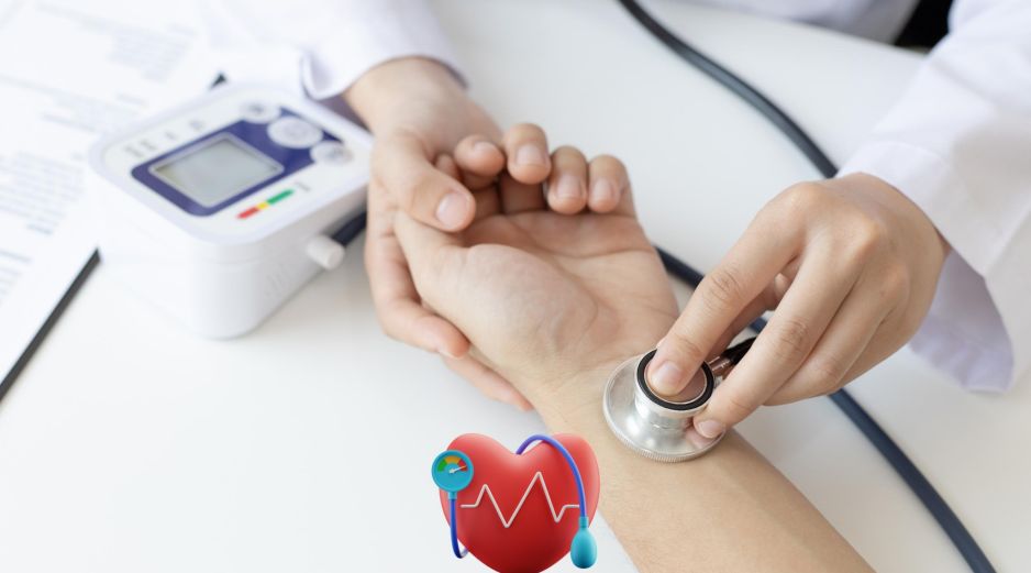 La presión arterial es la fuerza que la sangre ejerce sobre las paredes de las arterias mientras el corazón la impulsa. ESPECIAL / CANVA