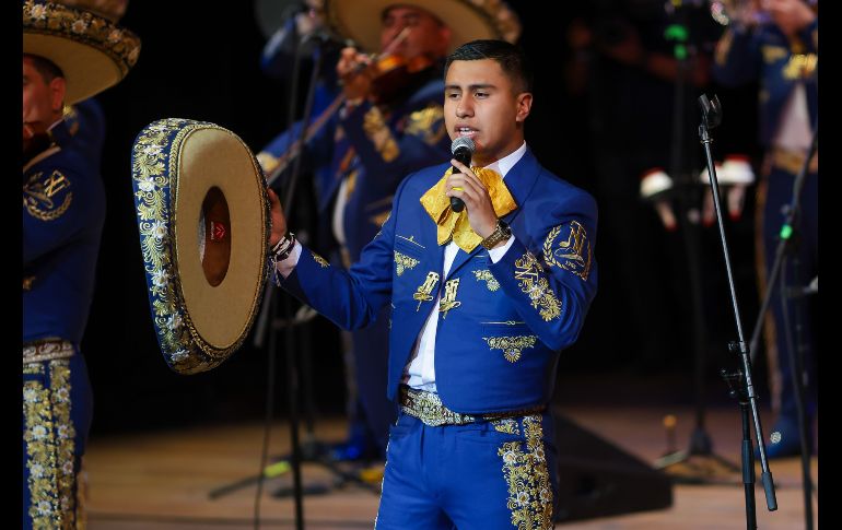 El Mariachi Nuevo Tecalitlán celebraba seis décadas de existencia, y lo hacía como mejor sabe, con un concierto lleno de emotividad, historia y raíces sonoras. EL INFORMADOR/ H. Figueroa.