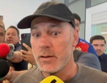 El estratega argentino voló ayer por la noche rumbo a territorio tapatío, para hacer oficial su llegada como el nuevo director técnico de Chivas. EL INFORMADOR / F. RAMÍREZ