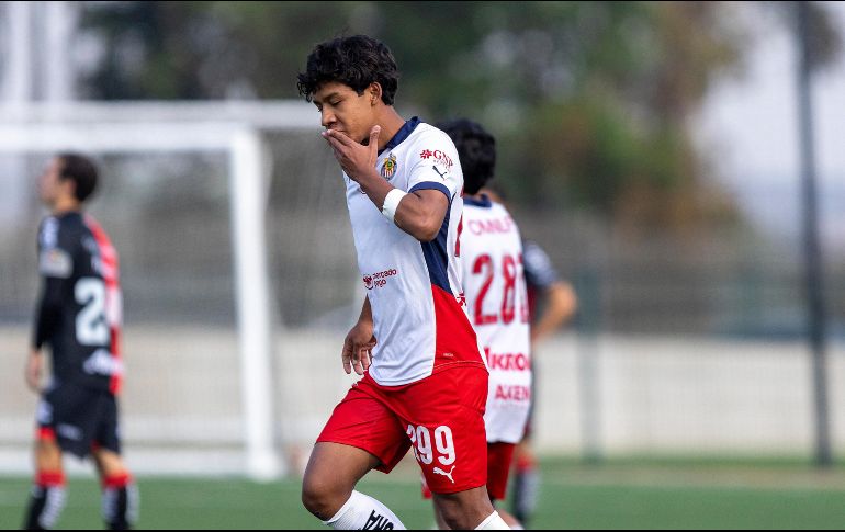 El juvenil rojiblanco se ha convertido en uno de los elementos más destacados en las fuerzas básicas de Chivas. IMAGO7.