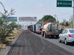 La dependencia exhortó a los usuarios a tomar previsiones, así como a respetar los señalamientos de protección de obra y límites de velocidad. ESPECIAL