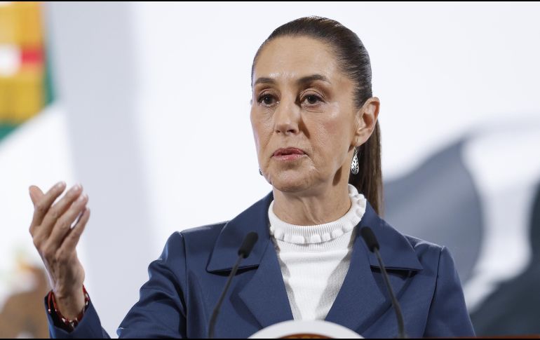 La última vez que se reunió Claudia Sheinbaum con los familiares de los estudiantes de Ayotzinapa fue el pasado 28 de febrero. EFE/S. Gutiérrez