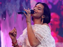 Ángela admitió que ella puede camuflajearse más fácil, algo que no resulta tan sencillo para su esposo Christian Nodal. SUN/ARCHIVO.