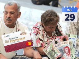 La Pensión Bienestar entrega a las y los beneficiarios un apoyo económico de 6 mil 200 pesos bimestrales. EL INFORMADOR/ ARCHIVO