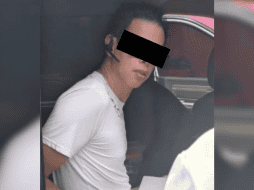 Alejandro se le detuvo bajo un mandato judicial que lo acusa por delitos en materia de trata de personas, en su modalidad de prostitución ajena u otras formas de explotación sexual. CORTESÍA/ Fiscalía de Jalisco.