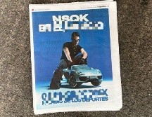 El artista publicó en sus redes sociales el diseño de una contraportada de un periódico nacional, donde se podía ver en toda la página el póster que anunciaba su próximo concierto en la ciudad. X/ @nsqkk