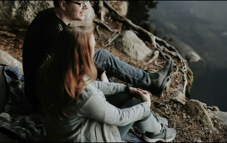 Amistad o fantasmas del pasado: la delgada línea después del amor. UNSPLASH.COM