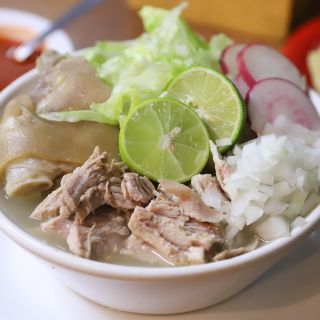 ¿Qué tan sano es desayunar pozole?