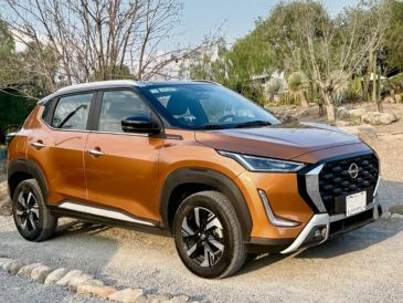 Nissan Magnite. El vehículo cuenta con un motor de tres cilindros con 1.0 litros de desplazamiento. CORTESÍA