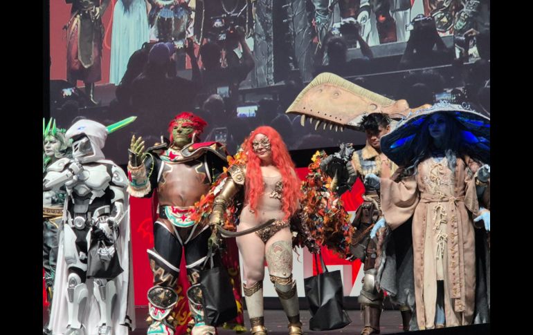 Se celebró el concurso Cosplay Master en el que doce participantes presentaron ante el público una inigualable muestra de talento, ingenio y pasión, en uno de los instantes que cerró con broche de oro tres días de la fiesta geek más grande del país. EL INFORMADOR / F. Salcedo