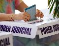 En comparación, en la consulta de Revocación de Mandato de abril de 2022 votó el 5.8% de las y los jaliscienses en lista nominal, mientras que en la consulta popular de juicio a ex presidentes, en agosto de 2021, votó el 3.7% del total de la lista nominal de Jalisco. EL INFORMADOR / ARCHIVO