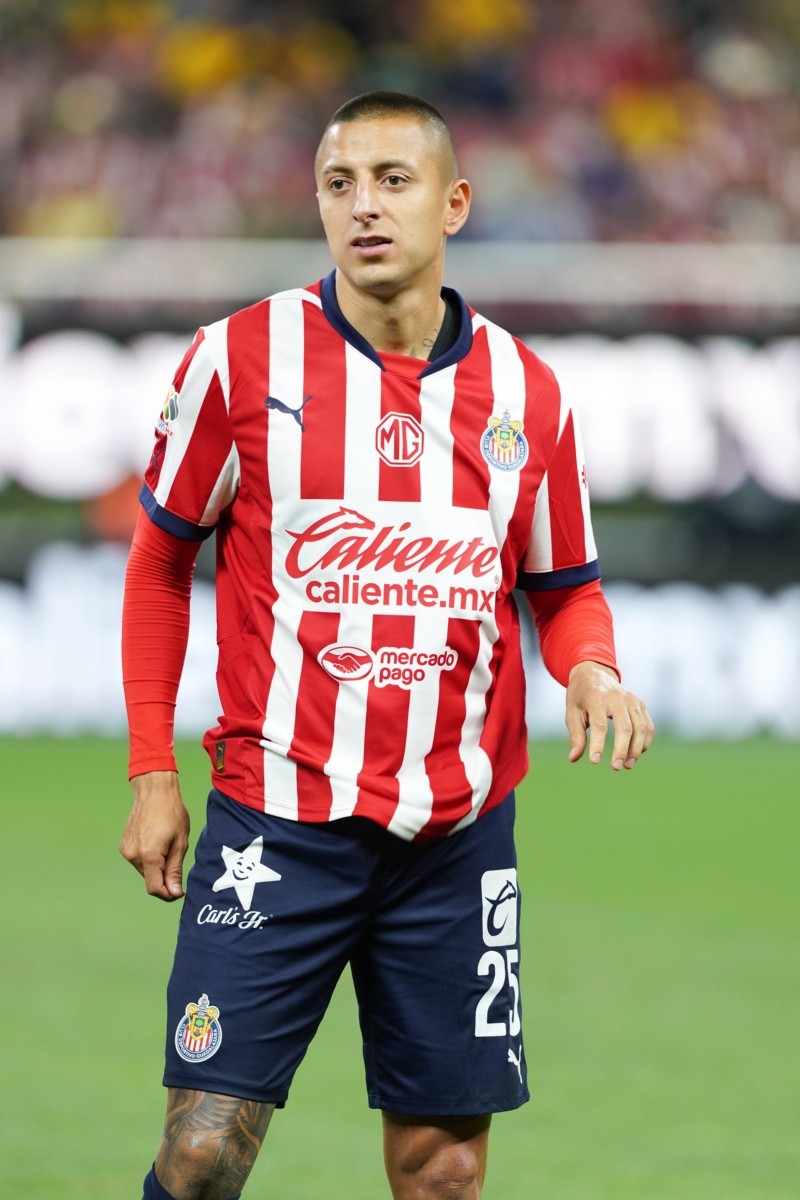 Imagen tomada durante el partido correspondiente a la jornada 11 del torneo Clausura 2025 de la Liga BBVA MX. En la imagen se aprecia al 