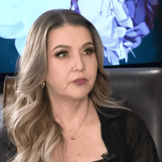 Alicia Villarreal da detalles de cómo Cruz Martínez intentó asfixiarla