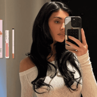 Kylie Jenner afirma que desconocía cuánto ganaba su marca; no tenía acceso a su cuenta