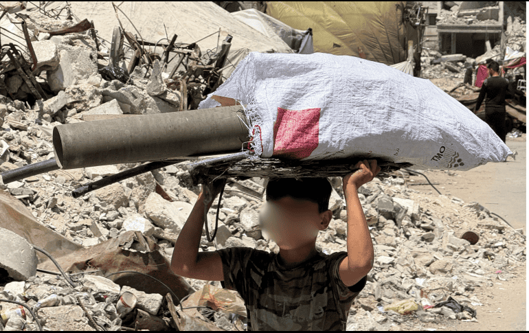 Este jueves se registró un bombardeo en el Hospital Bautista, ubicado en Ciudad de Gaza. EFE/ Ahmad Awad