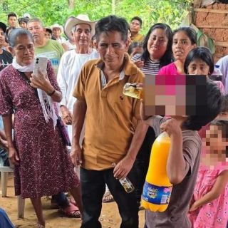 Oaxaca: Tradición donde menores consumen alcohol despierta debate en redes