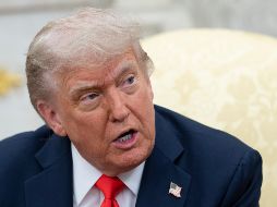 El encontronazo comenzó el jueves al mediodía con palabras del presidente ante las críticas del hombre más rico del mundo al plan fiscal impulsado por el republicano. EFE/C. Kleponis