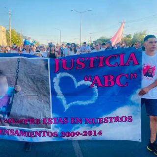 "ABC nunca más", gritan familias en marcha a 16 años del incendio
