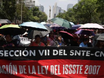 En los 22 días de movilizaciones, los y las centistas ahorcaron la Ciudad de México, bloqueando importantes avenidas y visitando embajadas. SUN/C. Mejía