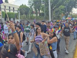 Guadalajara, en la tarde de este sábado 7 de junio, vibraba con la fiesta, música y el amor que los manifestantes llevaron a las calles de la ciudad. EL INFORMADOR/ O. González.