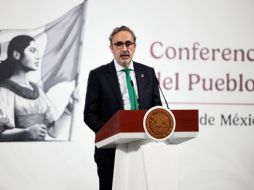 El director general de Heineken México, Oriol Bonaclocha, participa durante una conferencia de prensa este miércoles, en Palacio Nacional. EFE/J. Méndez